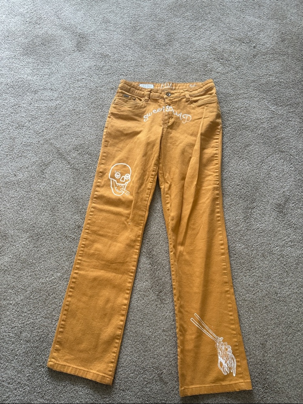 F D J  French dressing jeans  size 8 Mustard Yellow Graphic Straight-Leg Kylie